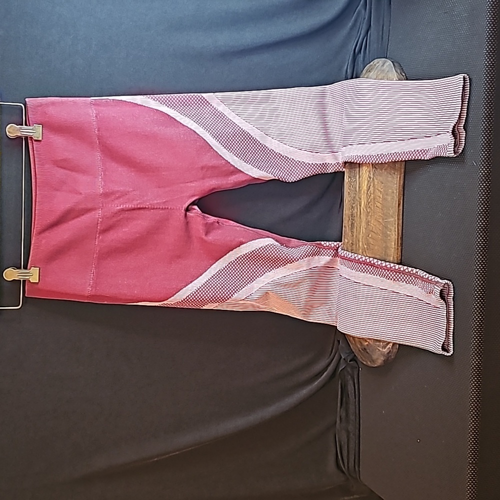 Fabletics 2 Piece Set - image 2